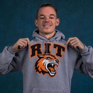 Meet your Posher, Javin